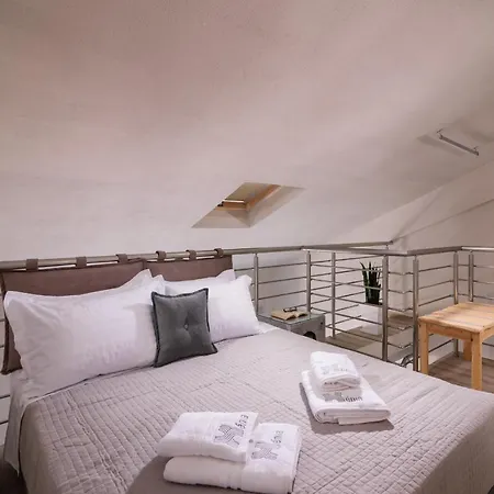 Xenia Apartman *