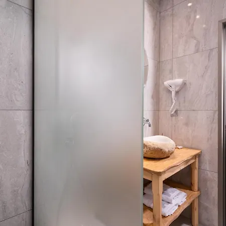 Xenia Apartman Limenária
